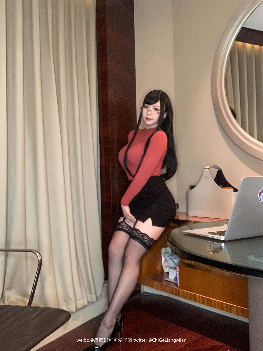 红色OL，皮皮奶可可爱了啦的NO.11 系列勾勒现代女性风采-可甜可咸