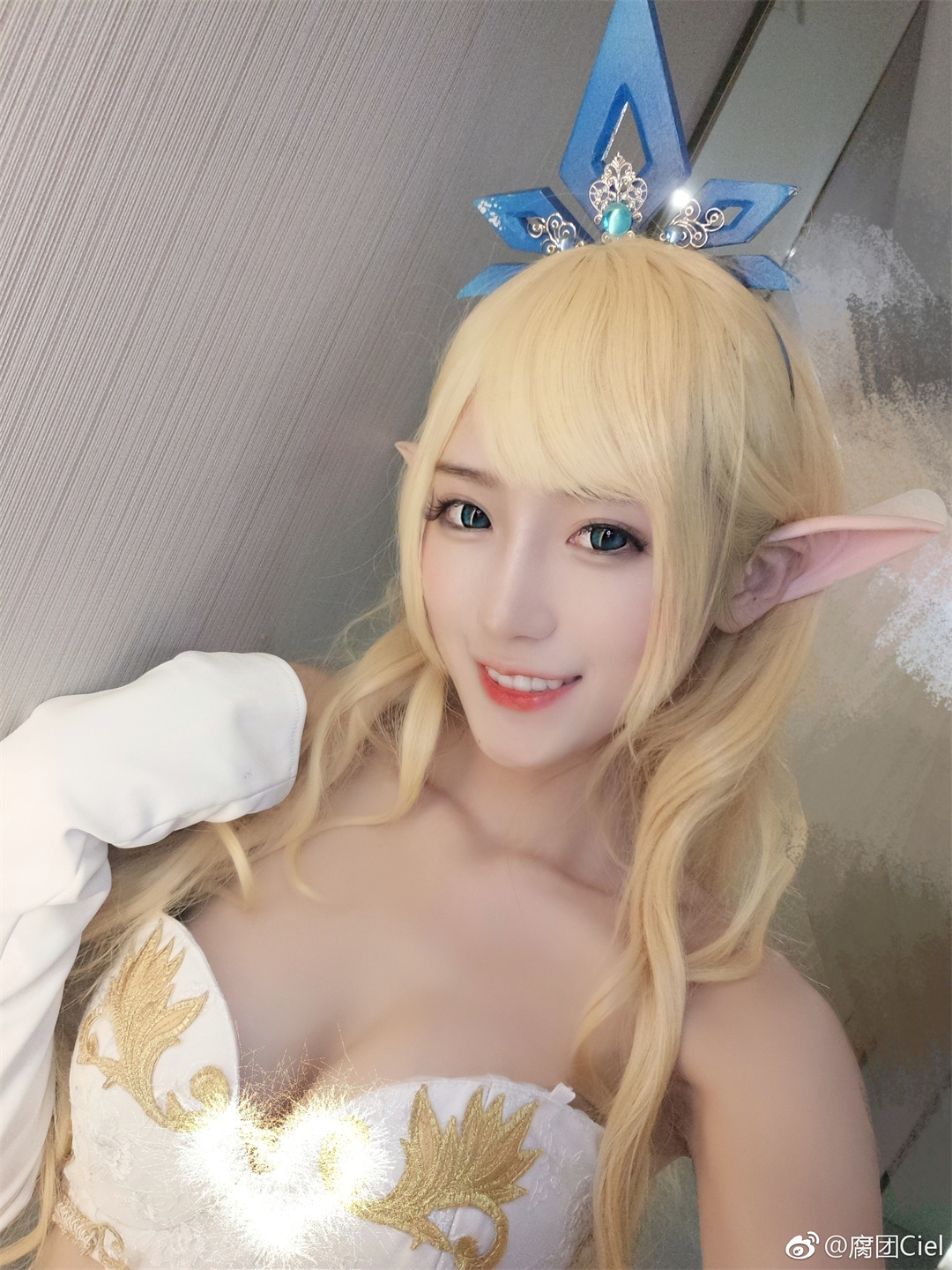 图片[2]-腐团儿全新Cosplay《LOL英雄联盟风女》：梦幻与现实的完美交融-可甜可咸
