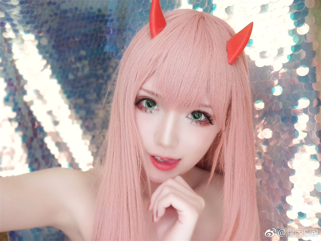 腐团儿的DARLING in the FRANXX作品精致的造型和表情，再现了动画中的经典形象-可甜可咸